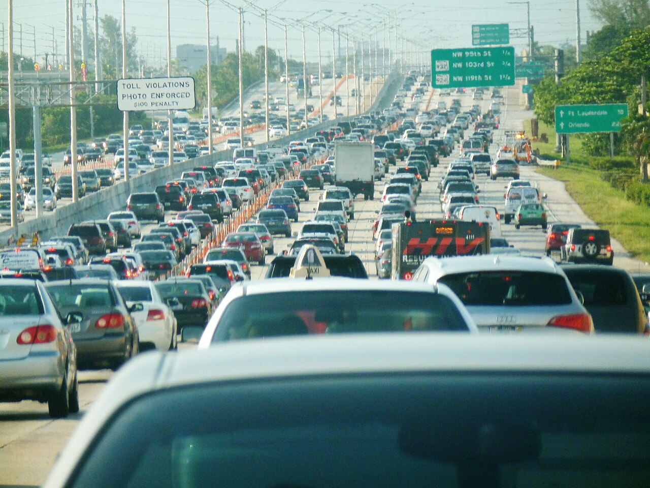 Heavy traffic on Interstate 95 in Miami