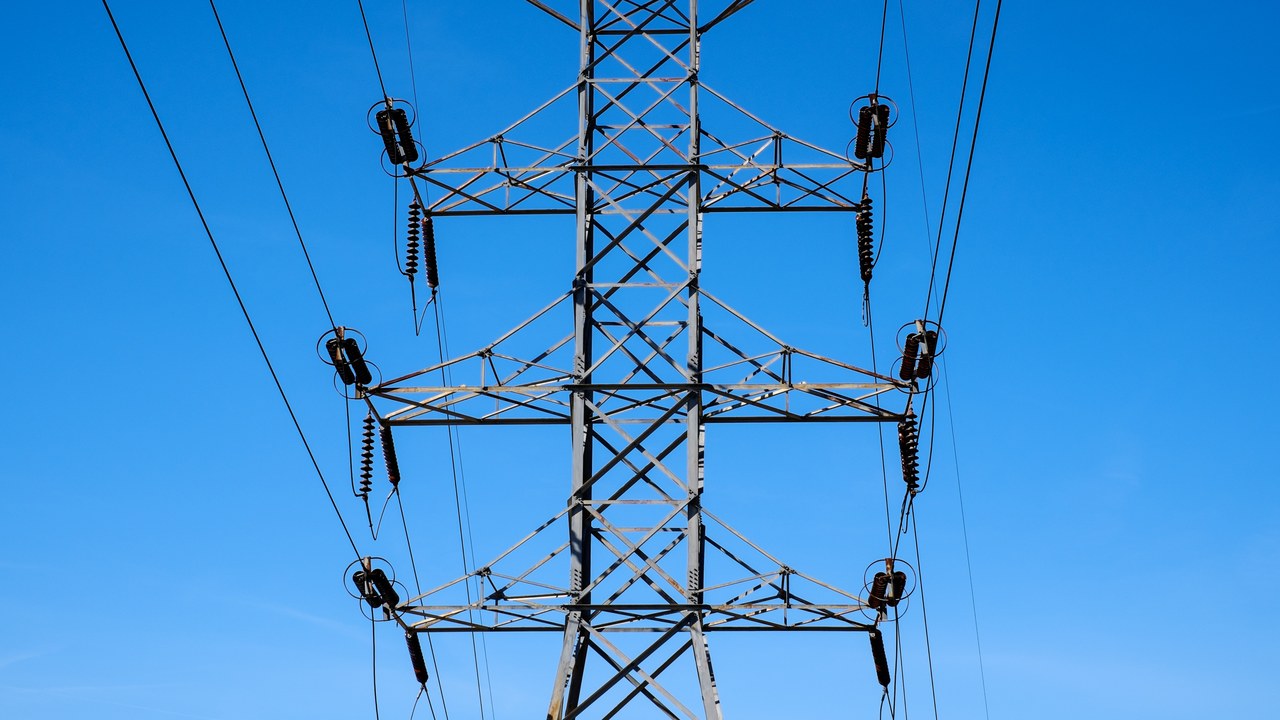 Electricity cost 25.4% more per kilowatt-hour in Hawaii this July than a year earlier, with Ohio up 15.2% and Maryland 14.8%