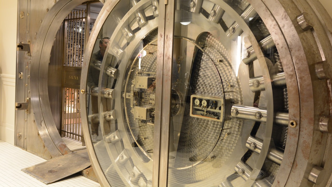 The average American savings account pays 0.38 percent, while a one-year CD pays 1.71