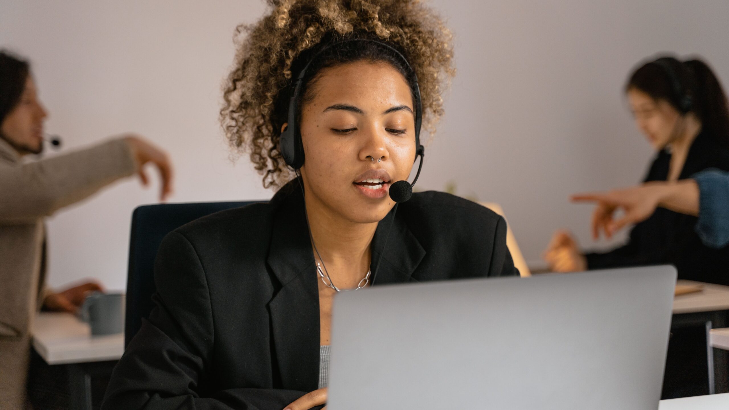 Required client-scheduling calls can start a field worker’s paid day, Labor says