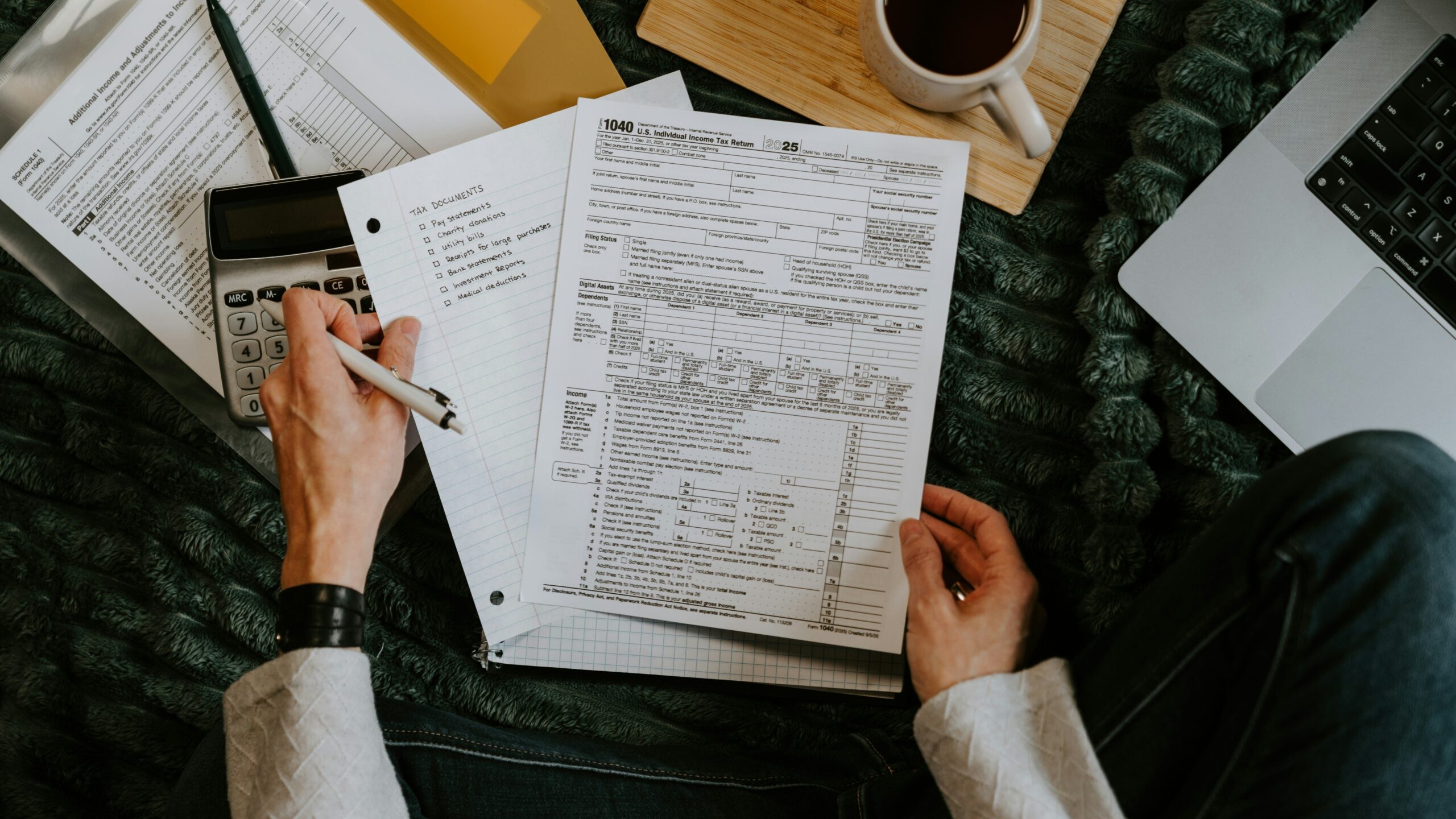 The IRS keeps its free guided tax software open until October 15 for incomes up to $89,000