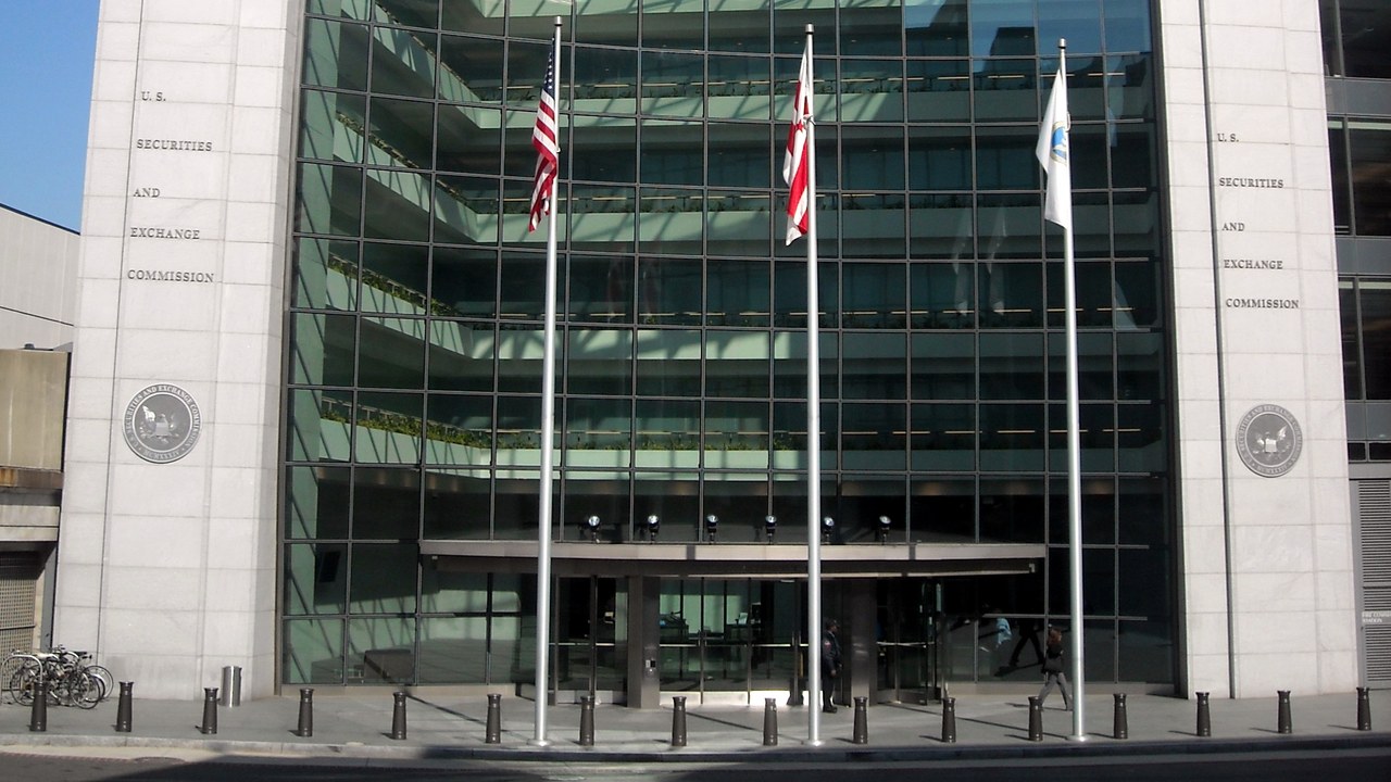 A boiler room sold retirees pre-IPO stakes at prices 46 percent above what it paid, the SEC says
