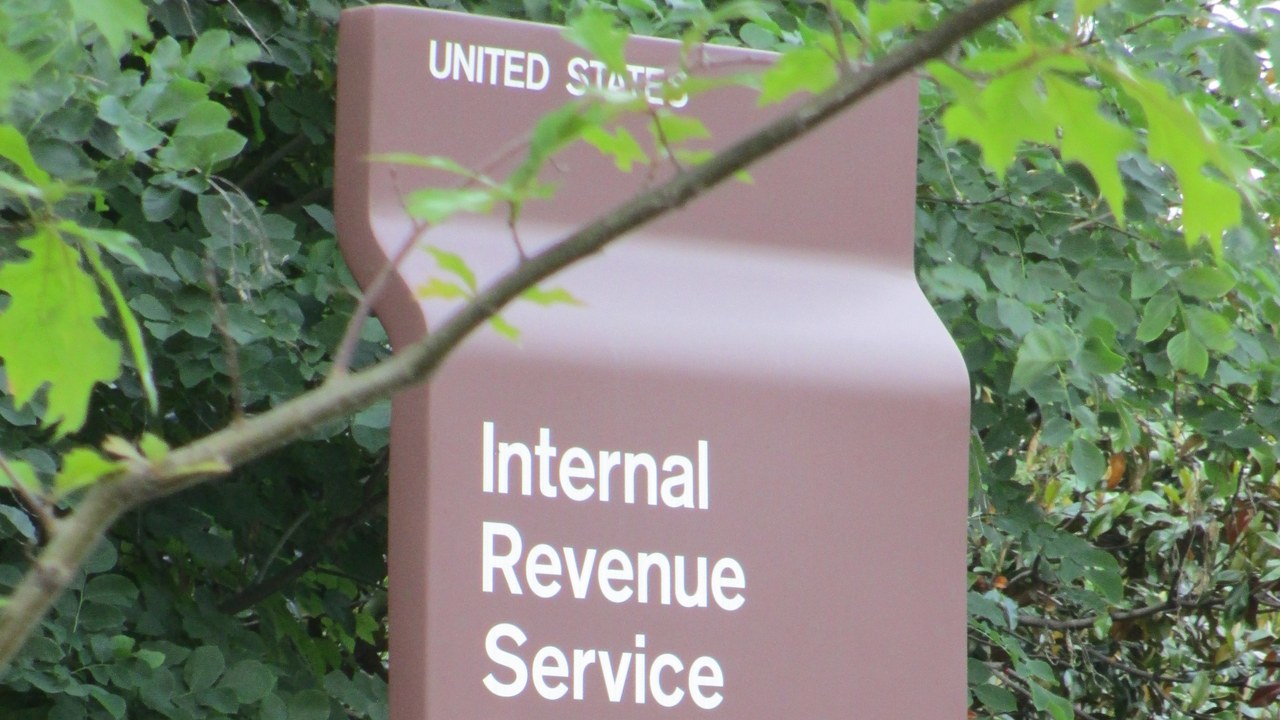 Identity-theft victims waited 20 months on average for the IRS to process their tax cases, a watchdog found