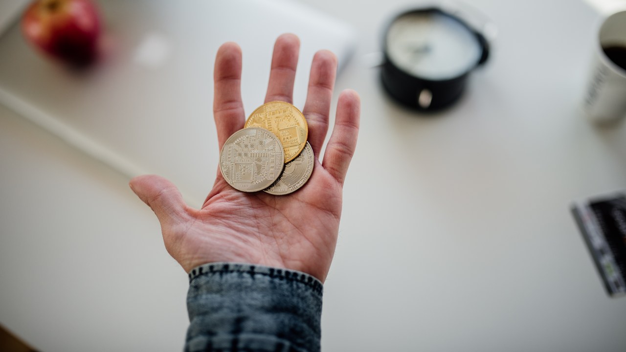 A 23-year-old who posed as Coinbase staff drained nearly $16 million from about 100 people, gambled away $6 million and got 4 to 12 years