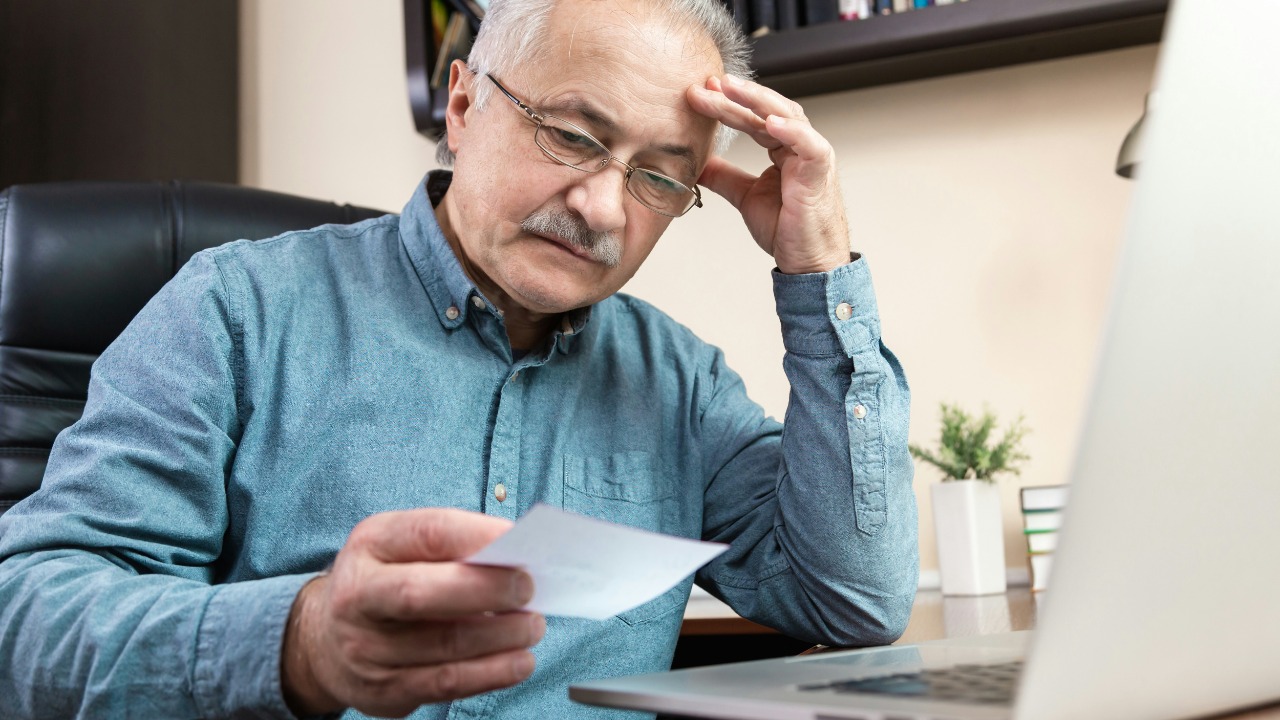 A member who ignores a Medicare Advantage cancellation letter lands in Original Medicare