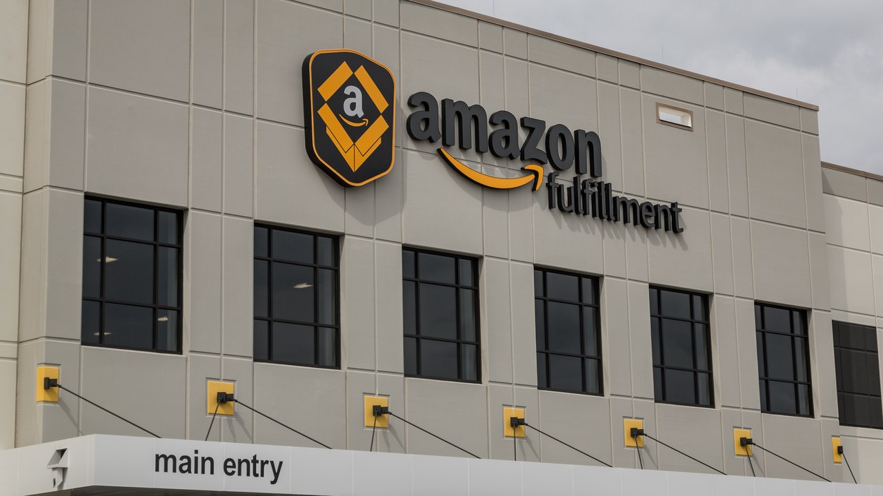 Amazon’s front-line workers get 20% off at Whole Foods stores and fee-free bank accounts with up to $300 a year in ATM refunds