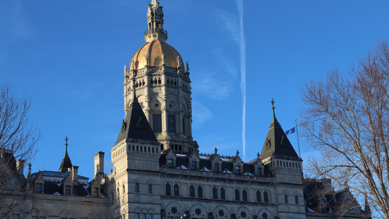 Connecticut’s minimum wage rises to $17.48 an hour on January 1