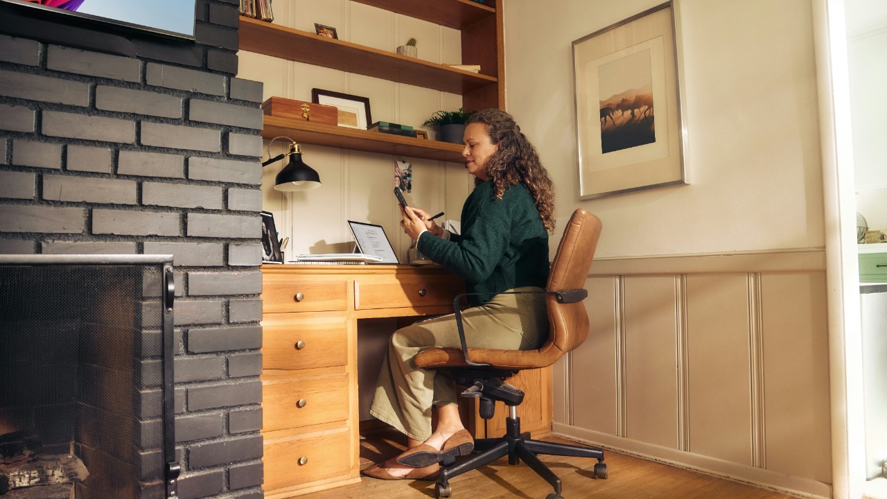Consumers filed 3 million fraud reports last year and put their losses at $15.9 billion, against about $12 billion the year before.