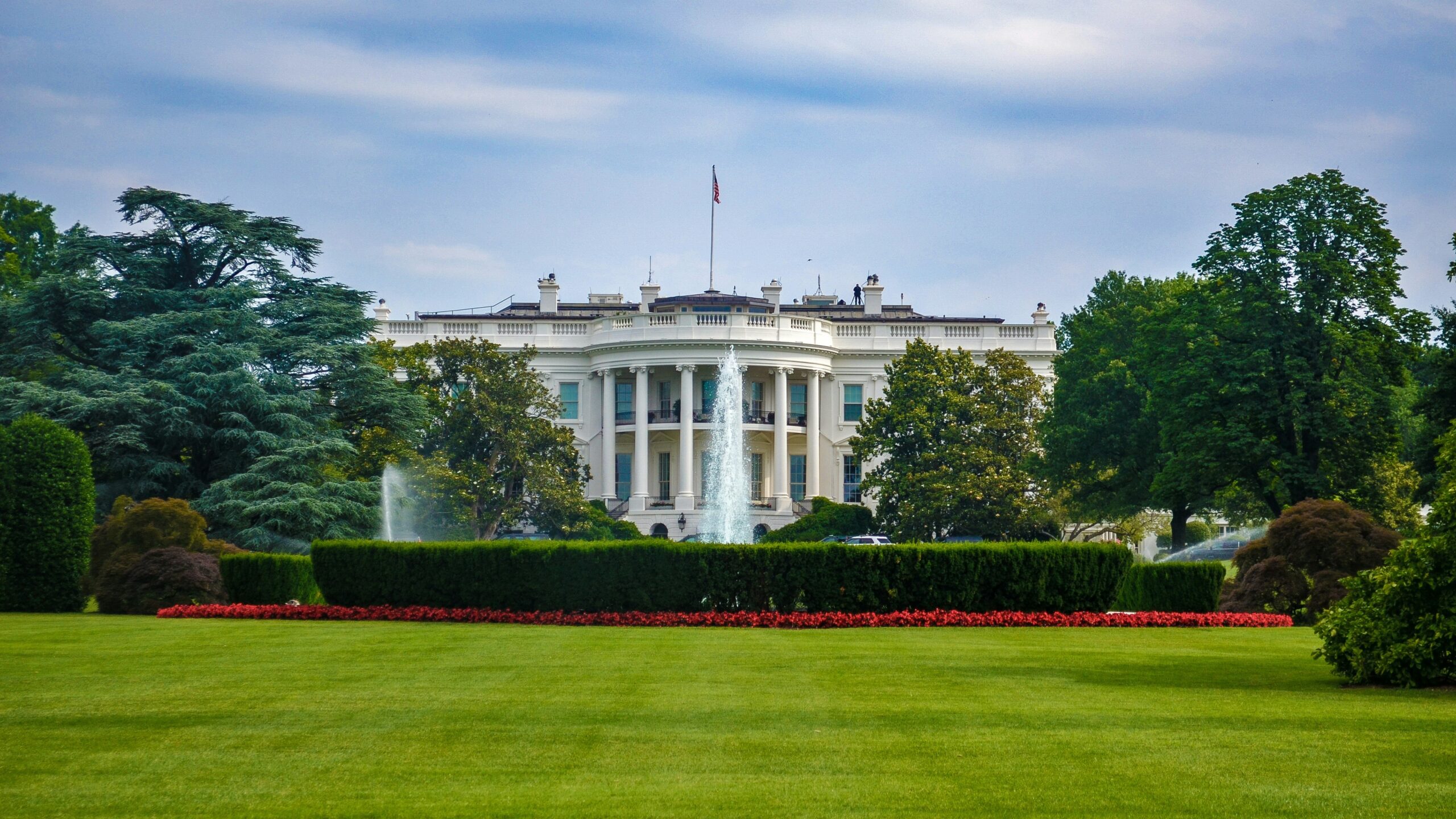 A White House plan would freeze federal pay next year, canceling a 3.1 percent raise