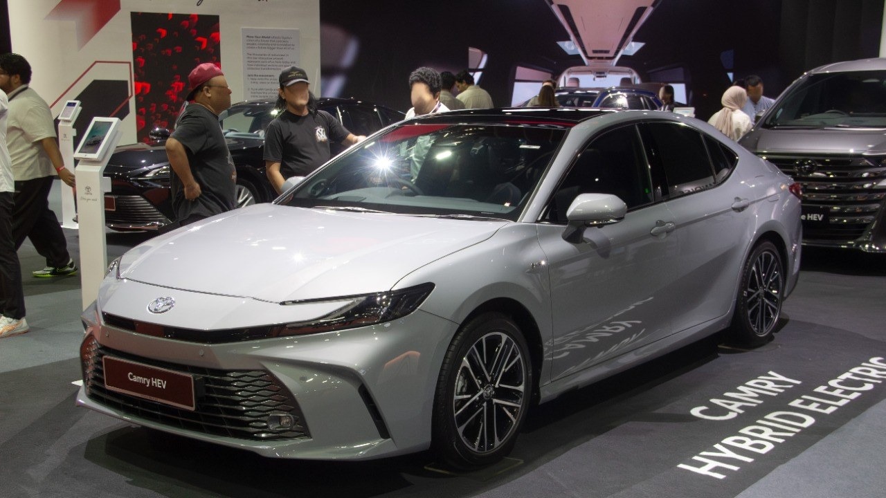 Toyota is recalling 508,354 Camry Hybrids for a dashboard that can go dark and kill the hazard lights