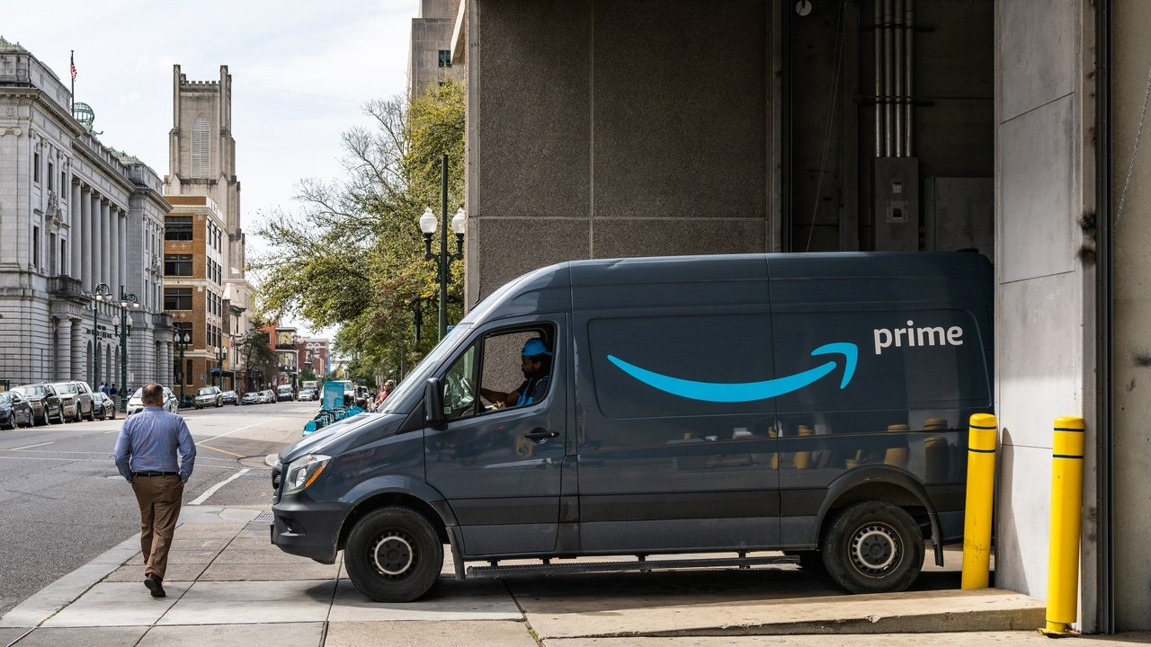 The FTC is depositing withheld tip money to Amazon Flex drivers by Zelle, after returning more than $60.6 million