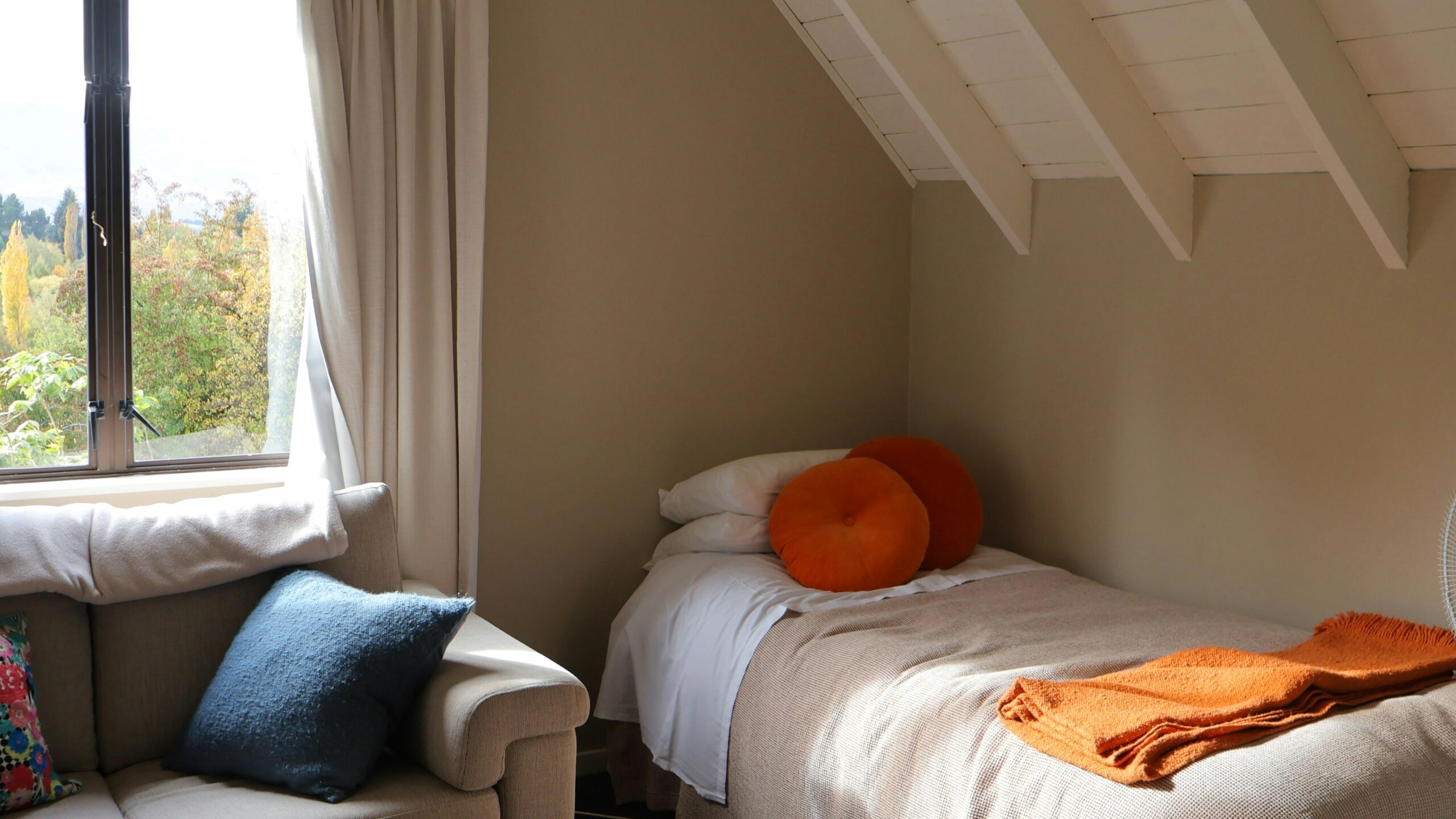 A single-room unit gets three quarters of the studio rent ceiling