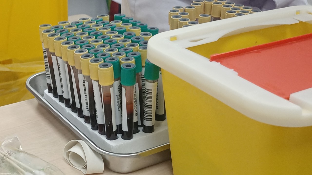 Federal prosecutors say two lab executives billed Medicare $13.7 million for tests pitched at church health fairs and senior living communities