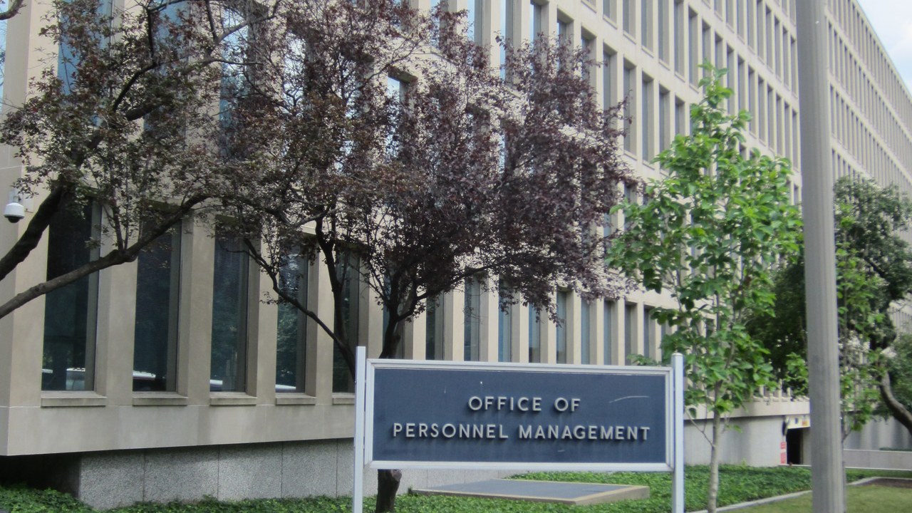 Federal retirees under FERS got a 2.0 percent raise this year while Social Security paid 2.8 percent