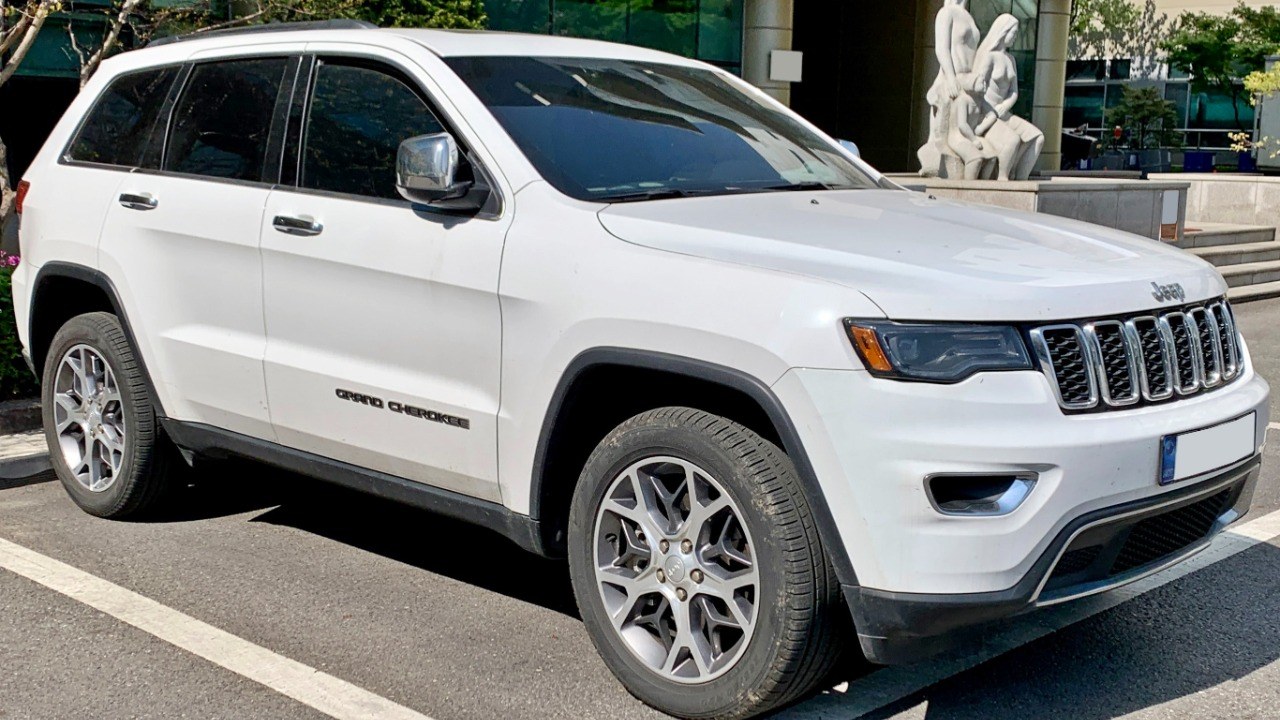 Jeep is recalling 328,381 SUVs whose rear springs can fall off, and an earlier repair does not count