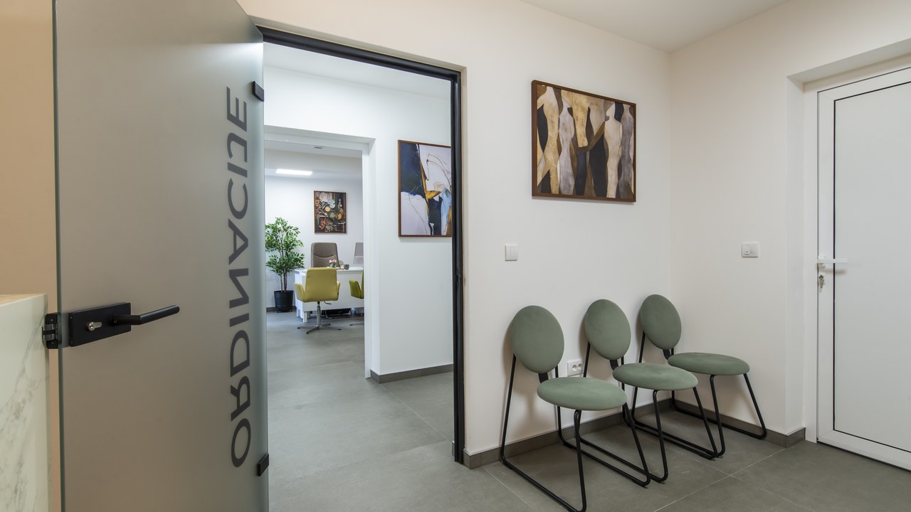 Social Security office visitors wait six minutes with appointments and 26 without