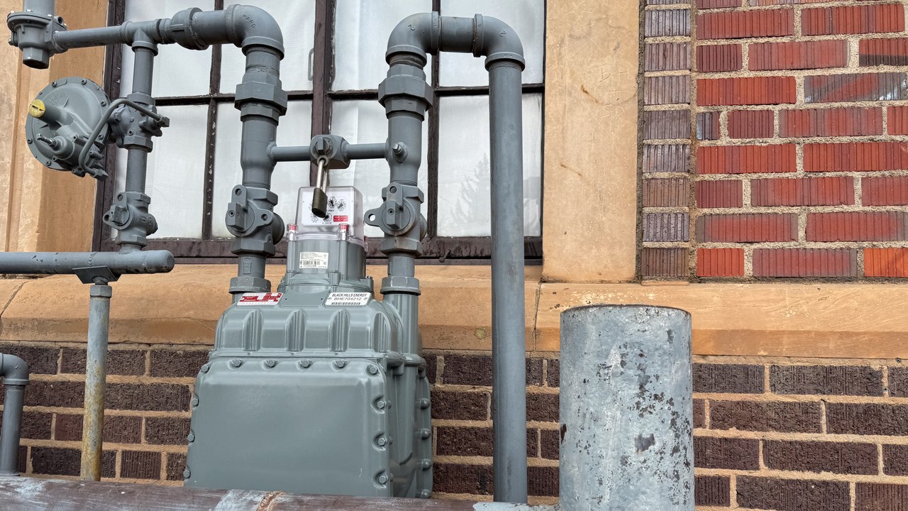 Utility gas service costs 4.4 percent more than a year ago