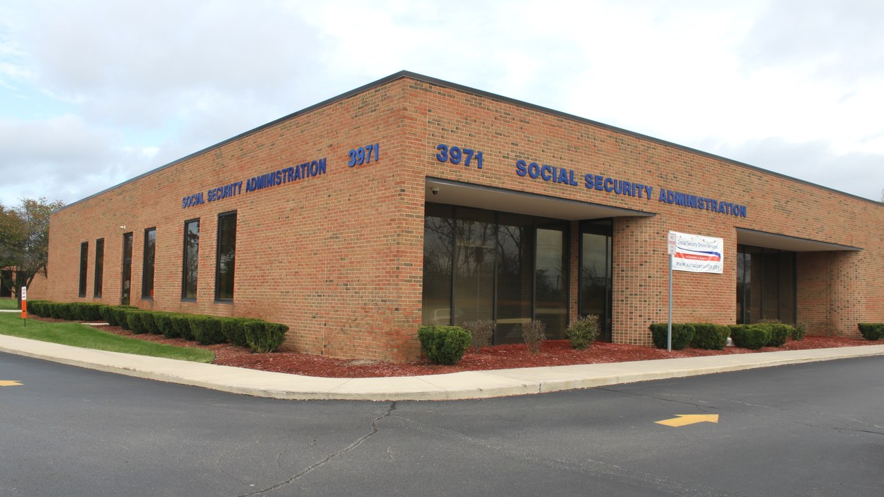 Supplemental Security Income still cuts off at $2,000 in savings, while the monthly payment rose to $994