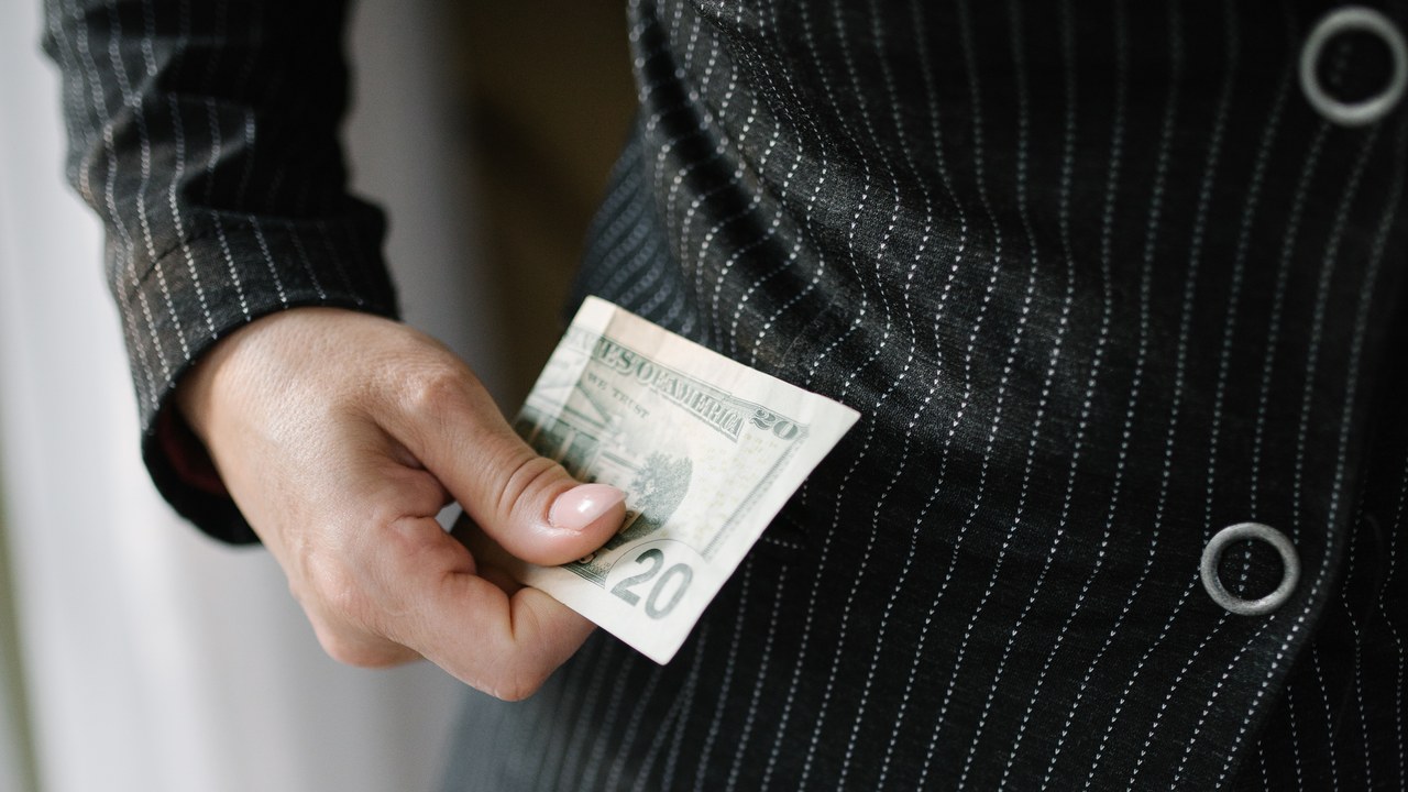 The average tax refund ran $3,276, up $337 from last season