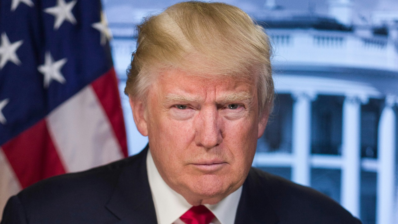 Trump’s final fuel-economy rule sets a 34.9 mpg target and, the Transportation Department says, cuts $1,300 from a new car’s price