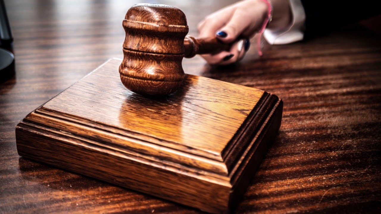 California’s new law will let the insurance commissioner order an insurer to pay restitution straight to a policyholder for unfair claims handling from January 1, 2028, and report an adjuster change within 15 days