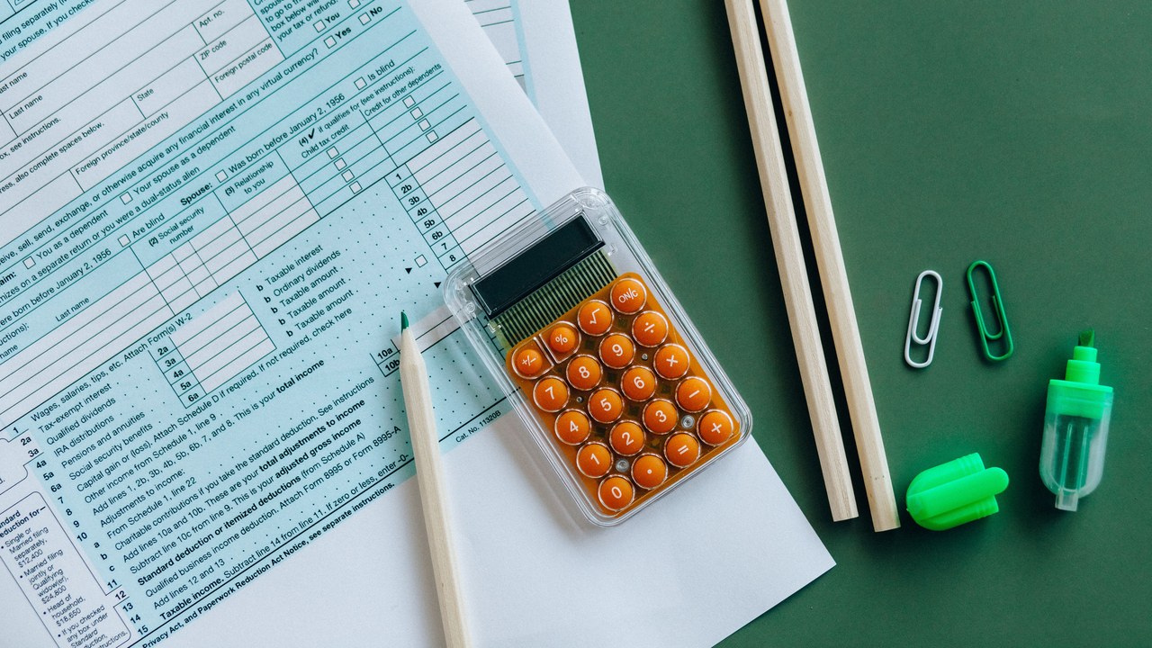 IRS volunteers prepared nearly 2.9 million free tax returns this year, and filers earning about $70,244 or less generally qualify