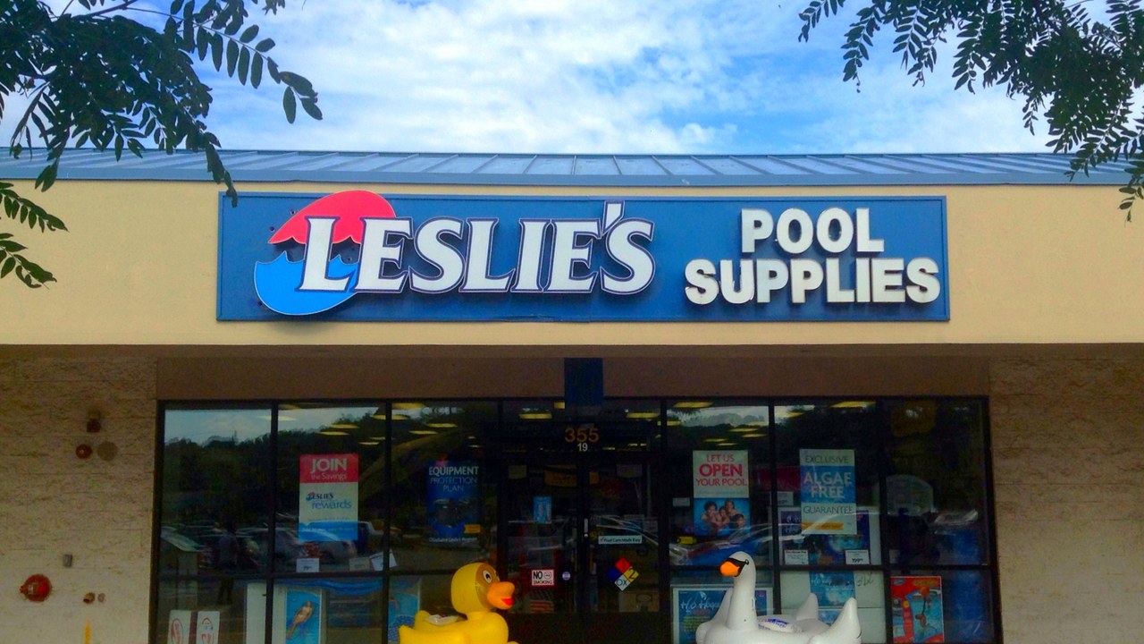 Leslie’s filed for Chapter 11 and is closing 76 stores, but says gift cards and Pool Perks rewards still count