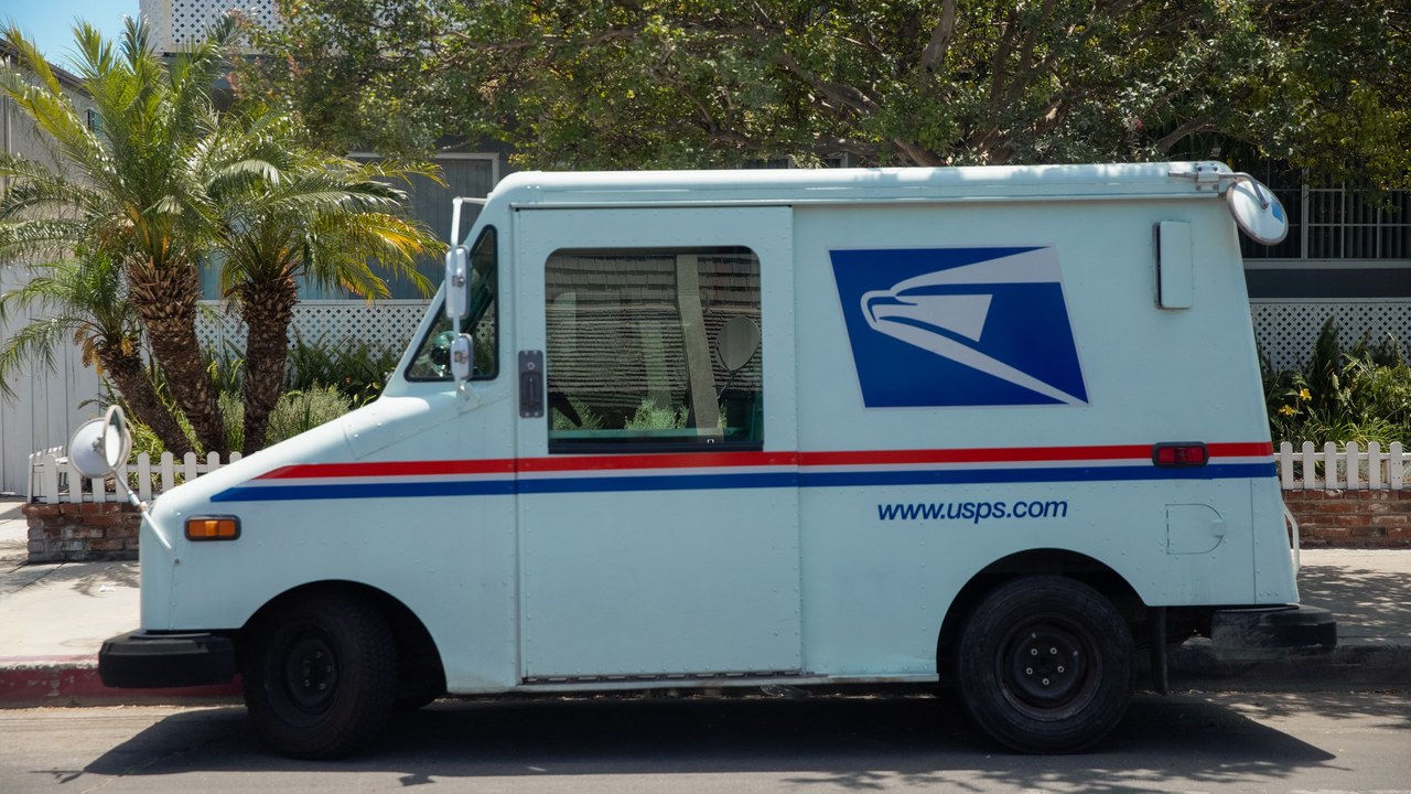 The Postal Service’s holiday surcharge on Priority Mail Express, Priority Mail, Ground Advantage and Parcel Select packages runs until Jan. 17, 2027