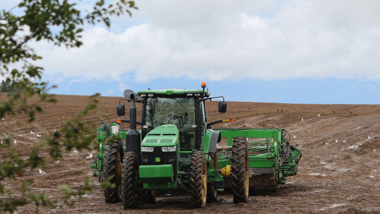 USDA says farm safety-net payments for the 2025 crop total about $13.8 billion before cuts, the most since the programs began in 2014, and 2026 sign-ups close Dec. 11
