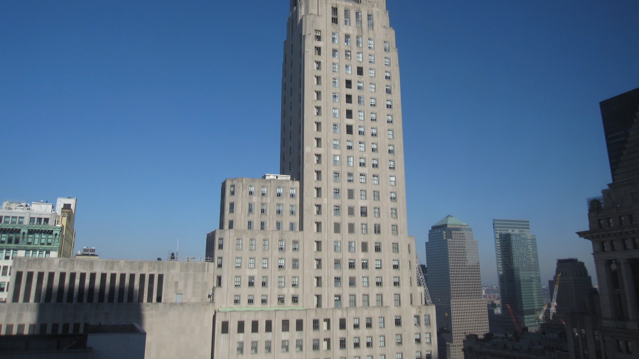 Edwards Lifesciences stock buyers can claim from a $39 million settlement by Dec. 2