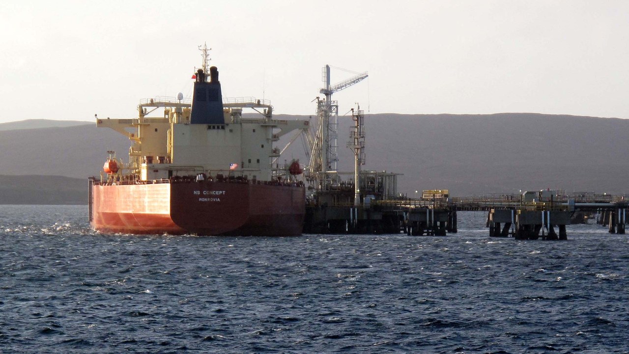 Energy Department now sees Brent crude averaging $105 a barrel this quarter