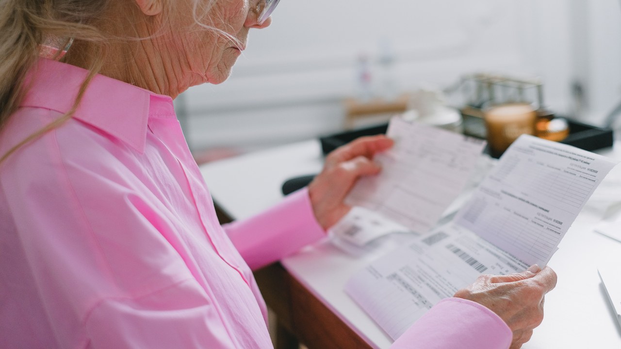 Retired Tennessee local education teachers with 30-plus years of service will pay $470.80 a month for retiree-only Premier PPO coverage on Network S in 2027, with a $345.95 copay plan the cheapest on the menu
