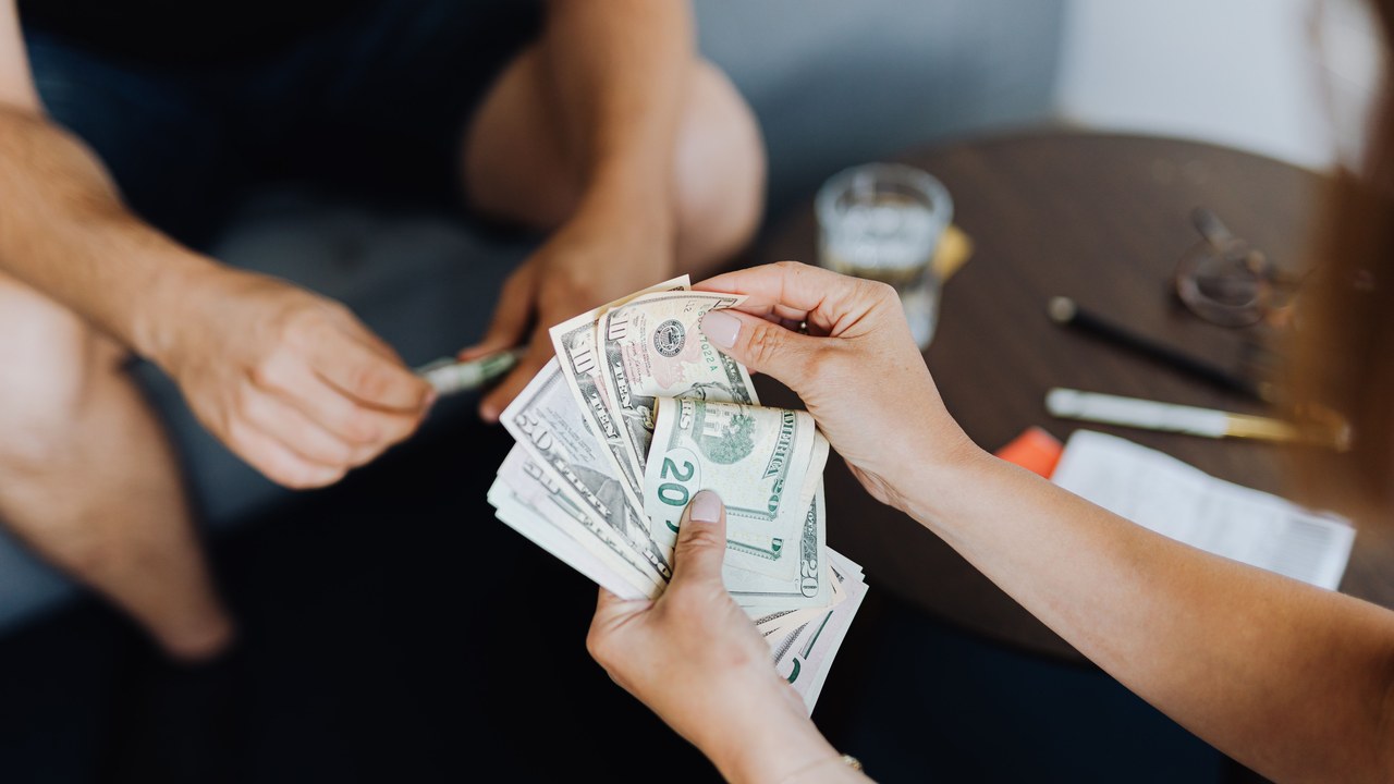 Social Security withholds half of a beneficiary’s monthly check by default to recover overpayments in notices issued since April 25, 2025, unless a lower rate is negotiated