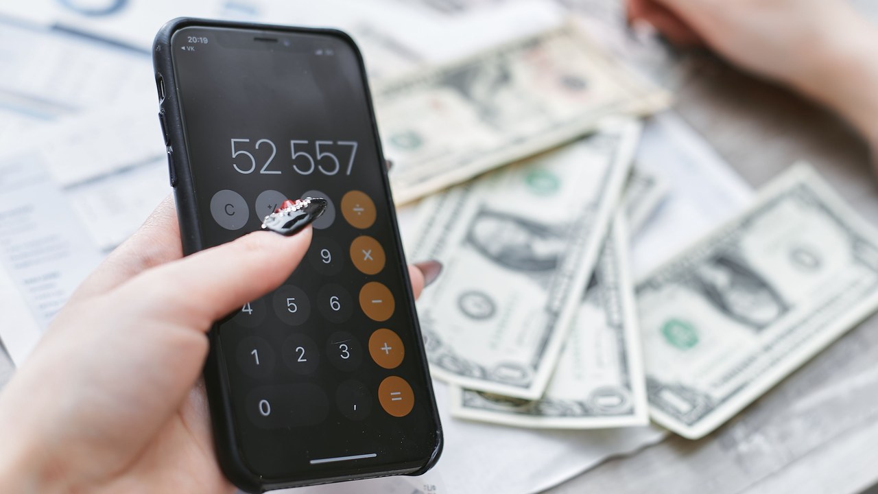 T-Mobile must reimburse customers whose rates rose after a price-lock promise, in a deal New York values at more than $38 million