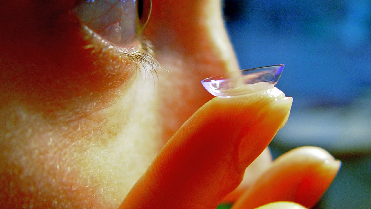 The FTC says Lens.com hid a fees line that routinely doubled the advertised lens price