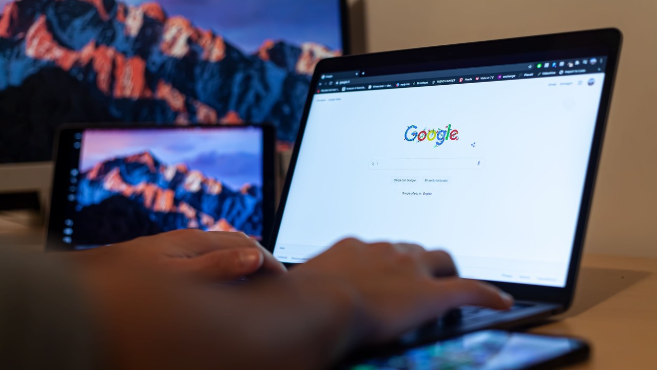 The FTC warns scammers pay for top search results during Medicare and Marketplace enrollment
