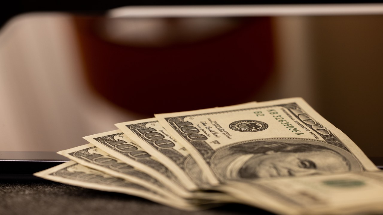 Treasury caps electronic I bond purchases at $10,000 a person a year, and the rate set this week holds for six months