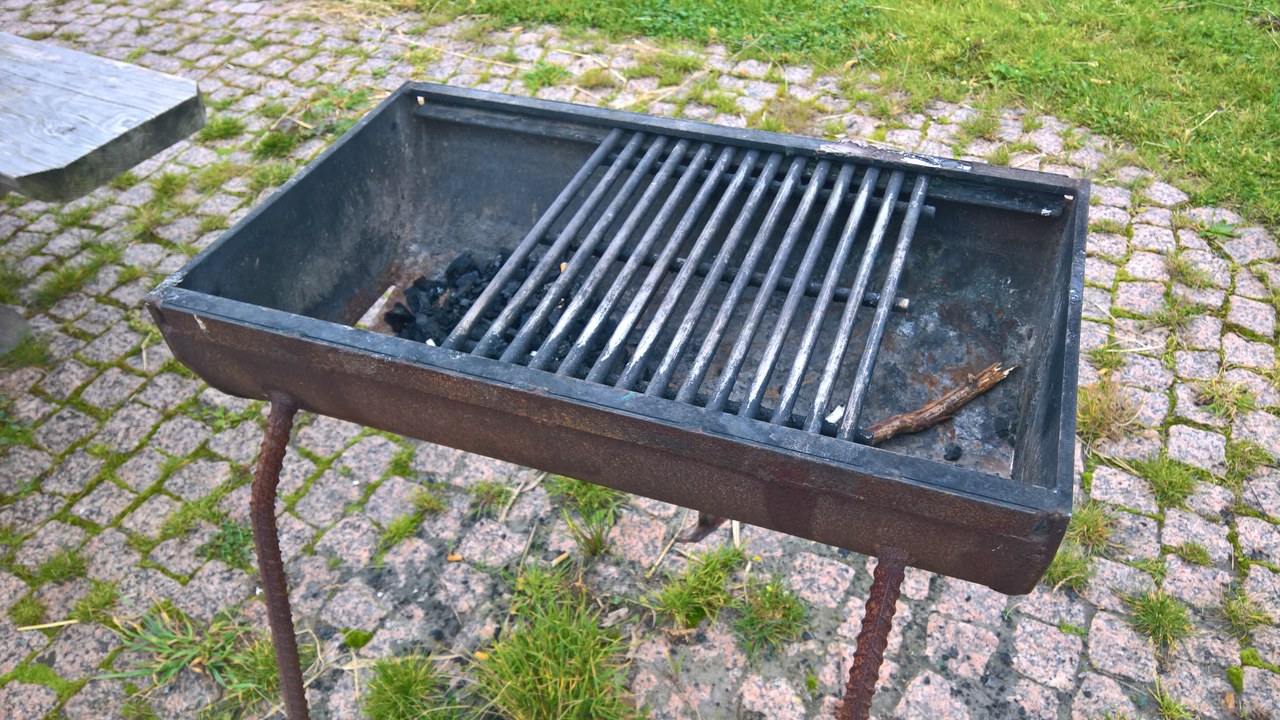 Walmart is offering a full refund or store credit on more than 4.4 million Expert Grill brushes sold since January 2021